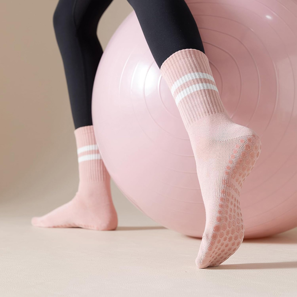 Kaus Kaki Yoga Pilates dengan  - Pilates Yoga Workout ulasan dan harga